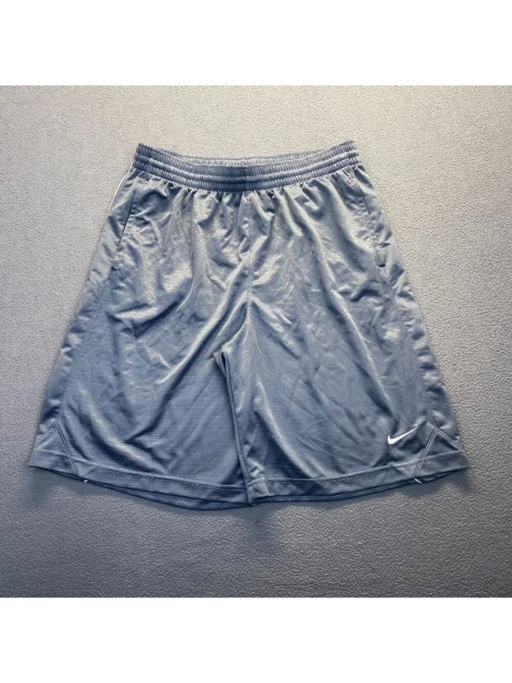 Nike Shorts Mens Medium Silver Training Workout Elastic Waist Work Size XL
